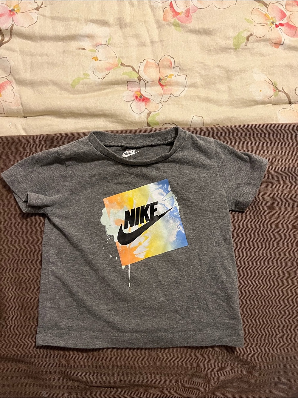 Nike T-Shirt Size 12 months Gray Short Sleeve Graphic Tee Cotton Blend